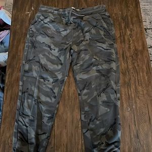 Old navy men’s joggers